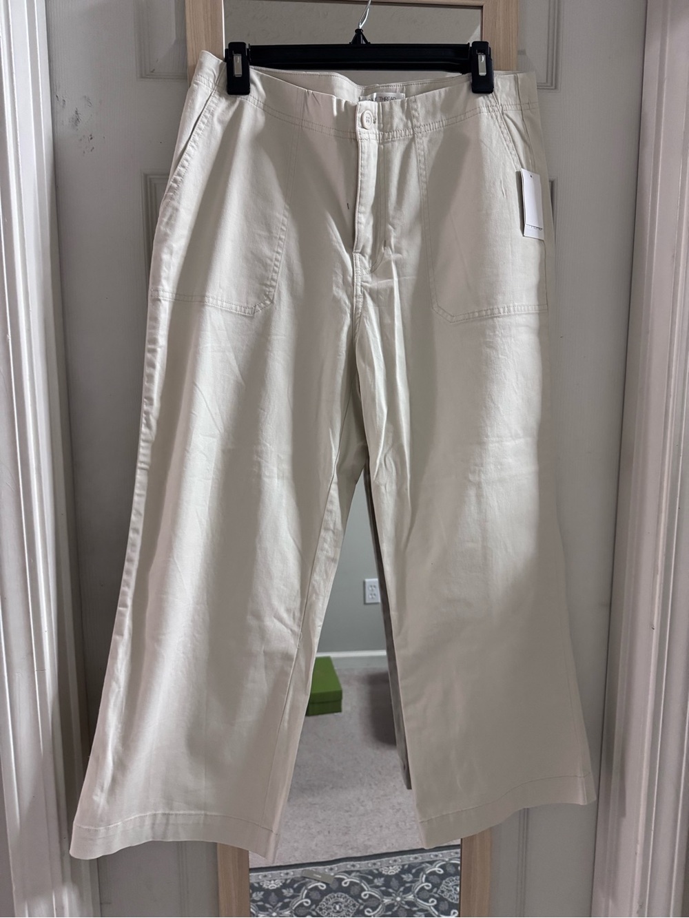 Women’s Wide-Leg Cream Pants